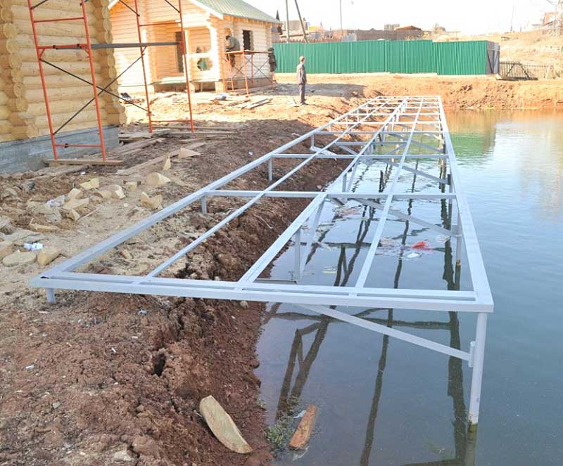 Пирс, причал на винтовых сваях