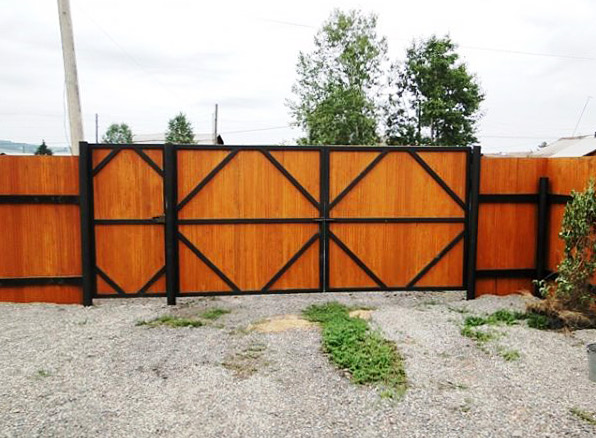 Ворота на винтовых сваях